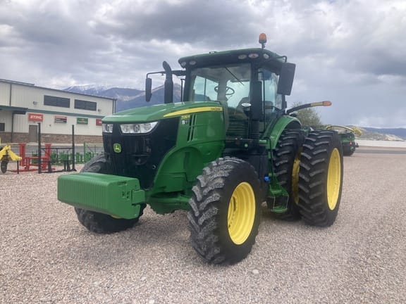 2019 John Deere 7230R Equipment Image0