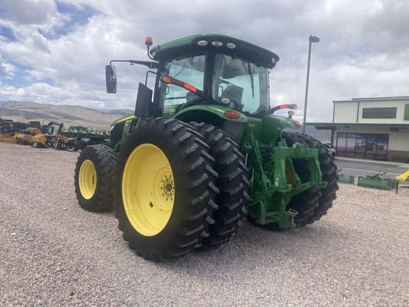 Image of John Deere 7230R equipment image 2