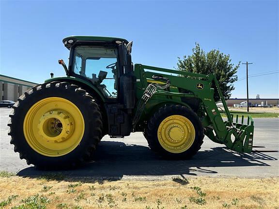 Image of John Deere 7230R equipment image 2