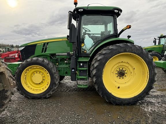 Image of John Deere 7230R equipment image 1