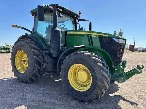 Image of John Deere 7270R equipment image 2