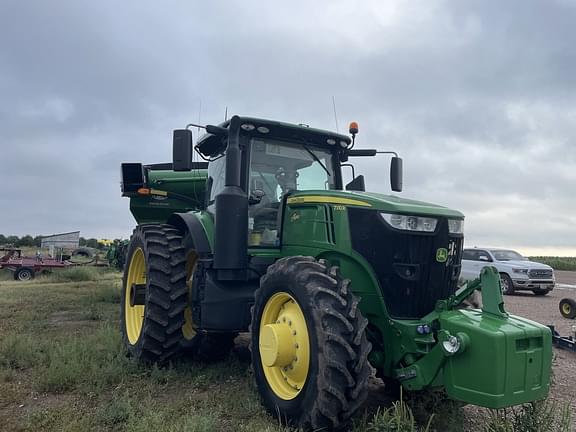 Image of John Deere 7310R equipment image 3