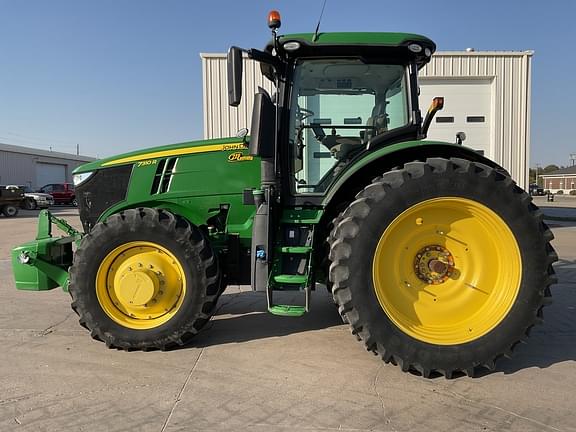 Image of John Deere 7310R equipment image 1