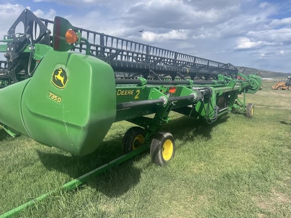 Image of John Deere 735D equipment image 2