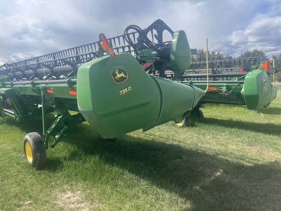 Image of John Deere 735D equipment image 4