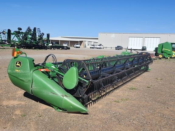 Image of John Deere 735D equipment image 3