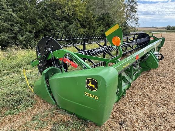 Image of John Deere 735FD equipment image 1