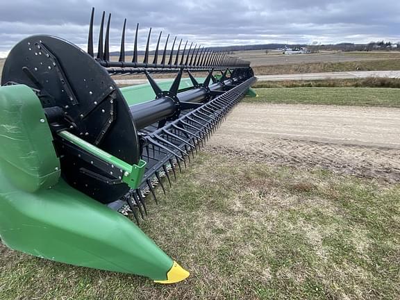 Image of John Deere 735FD equipment image 3