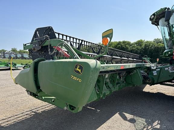 Image of John Deere 735FD equipment image 1