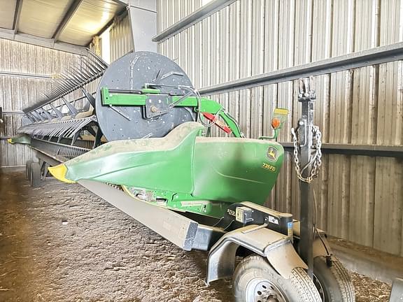Image of John Deere 735FD Primary image