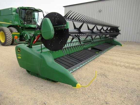 2019 John Deere 735FD Equipment Image0