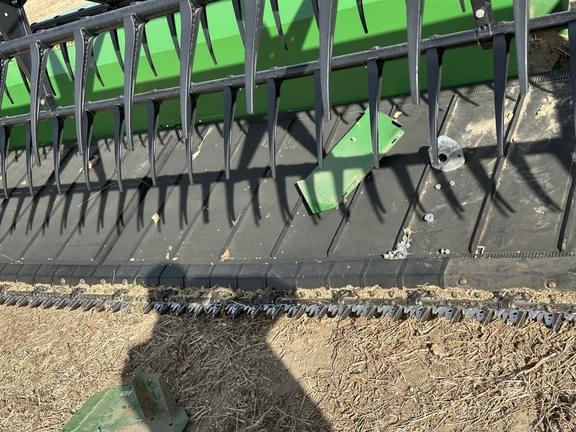 Image of John Deere 735FD equipment image 2
