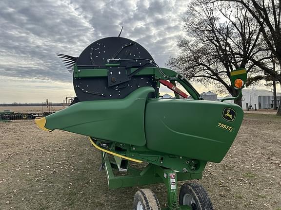 Image of John Deere 735FD equipment image 1