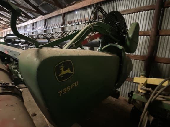 Image of John Deere 735FD equipment image 3
