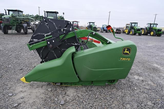 Image of John Deere 735FD equipment image 3