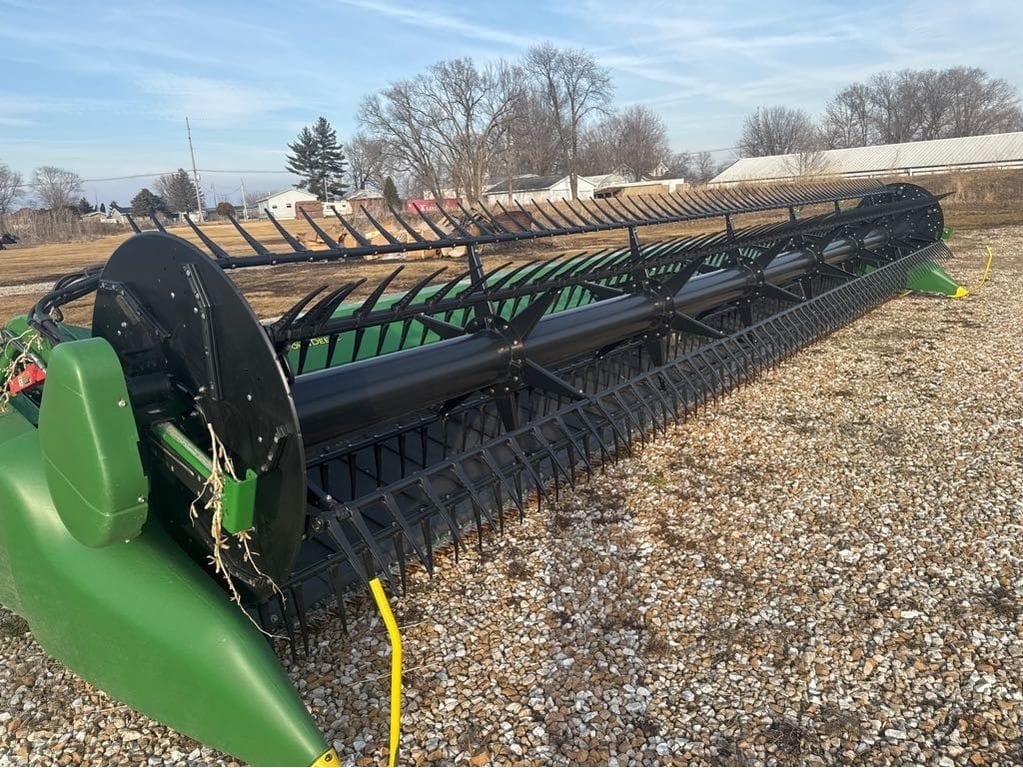 2019 John Deere 735FD Equipment Image0