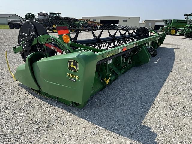 Image of John Deere 735FD equipment image 3