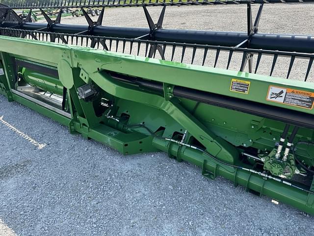 Image of John Deere 735FD equipment image 3