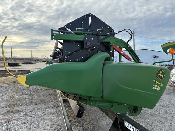 Image of John Deere 735FD Primary image