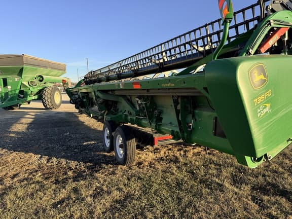 Image of John Deere 735FD equipment image 2
