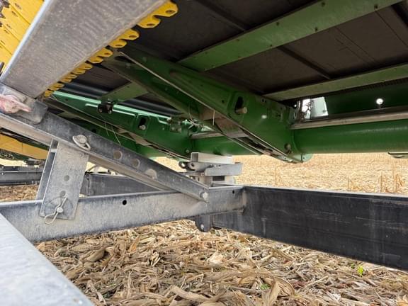 Image of John Deere 735FD equipment image 1