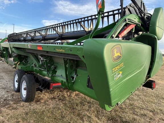 Image of John Deere 735FD equipment image 4