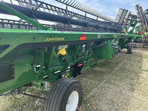 Image of John Deere 735FD equipment image 4