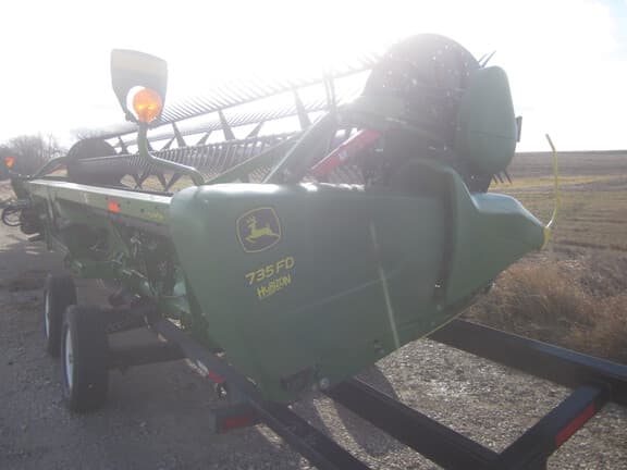 Image of John Deere 735FD equipment image 3