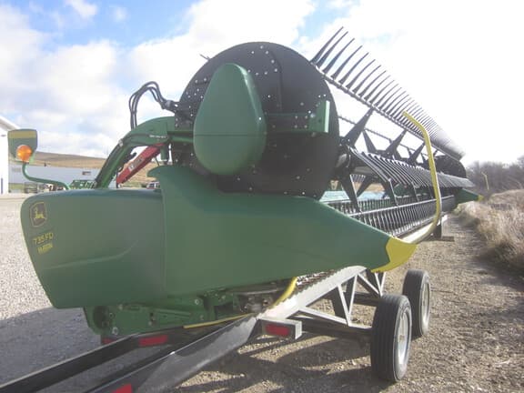 Image of John Deere 735FD equipment image 1