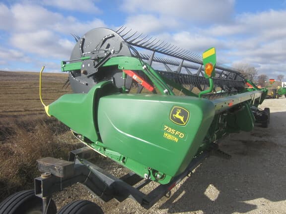Image of John Deere 735FD equipment image 2