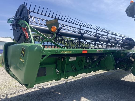 Image of John Deere 735FD equipment image 2