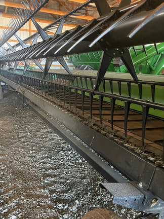 Image of John Deere 735FD equipment image 2