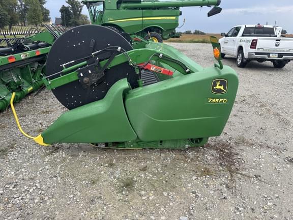 Image of John Deere 735FD equipment image 1