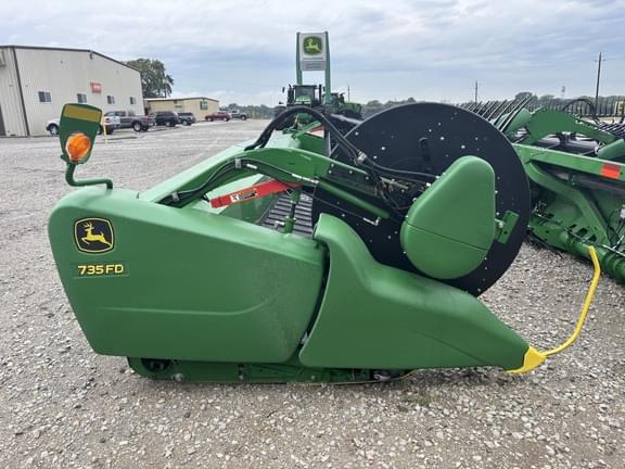 Image of John Deere 735FD equipment image 3