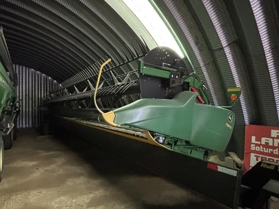 Image of John Deere 735FD Primary image