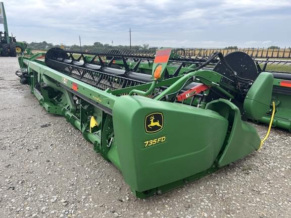 Image of John Deere 735FD equipment image 4