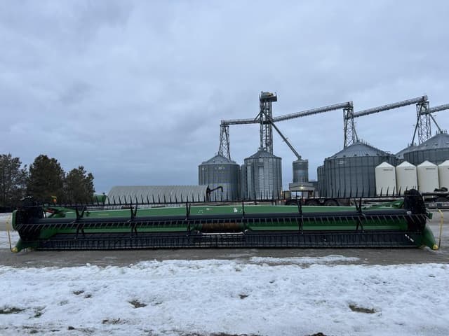 Image of John Deere 735FD equipment image 4