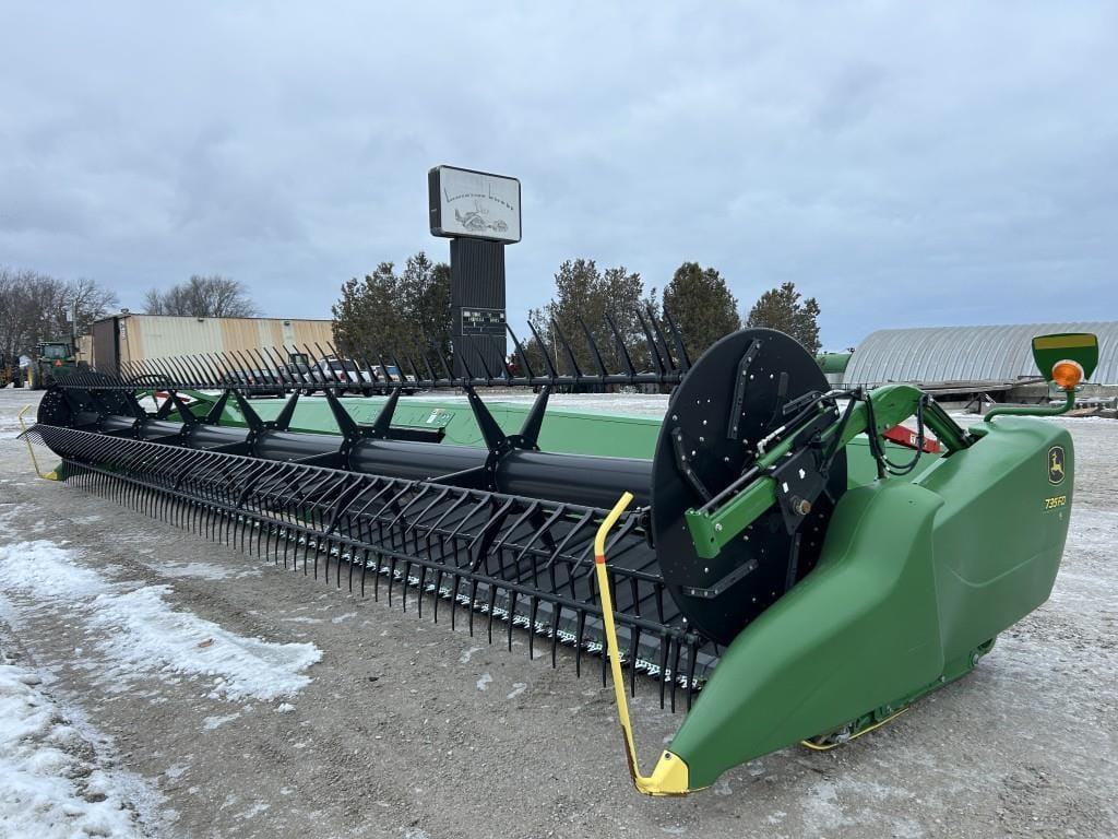2019 John Deere 735FD Equipment Image0
