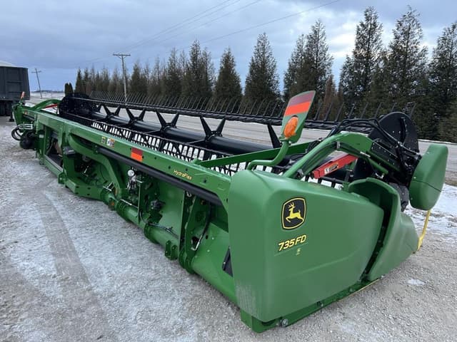 Image of John Deere 735FD equipment image 3