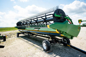 2019 John Deere 735FD Image