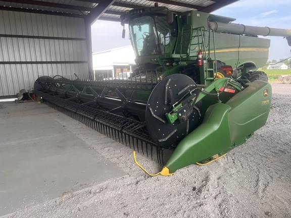 Image of John Deere 735FD equipment image 2