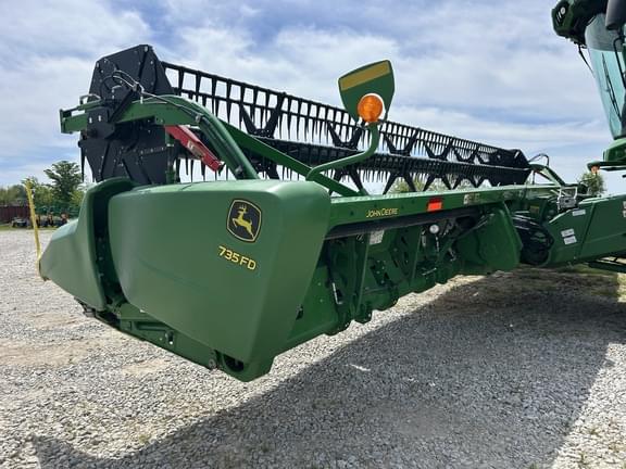 Image of John Deere 735FD equipment image 1