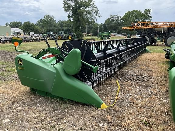 Image of John Deere 735FD equipment image 1