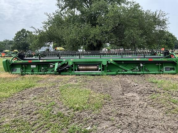 Image of John Deere 735FD equipment image 3