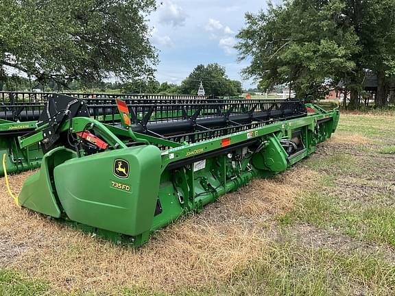 Image of John Deere 735FD equipment image 4