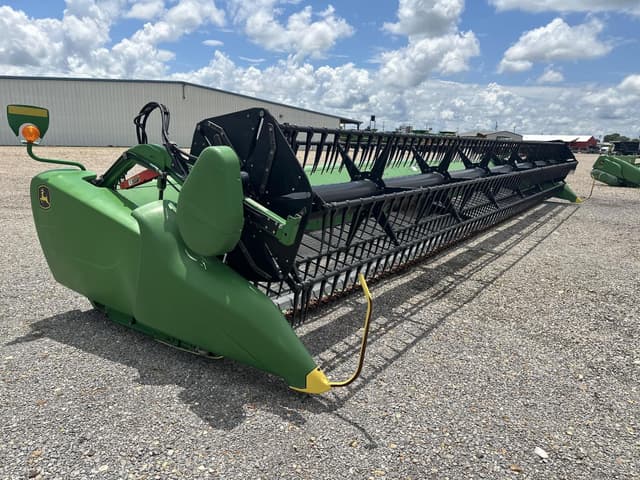 Image of John Deere 735FD equipment image 1