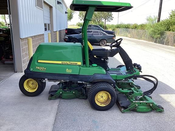 Image of John Deere 7400A equipment image 2