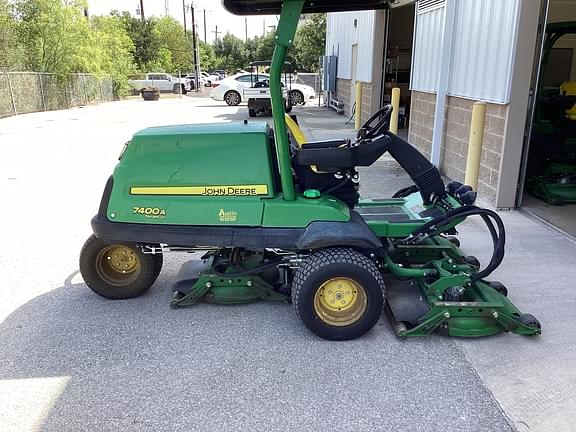 Image of John Deere 7400A equipment image 2