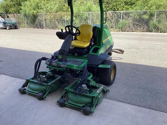 Image of John Deere 7400A equipment image 4