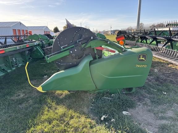 Image of John Deere 740FD equipment image 3